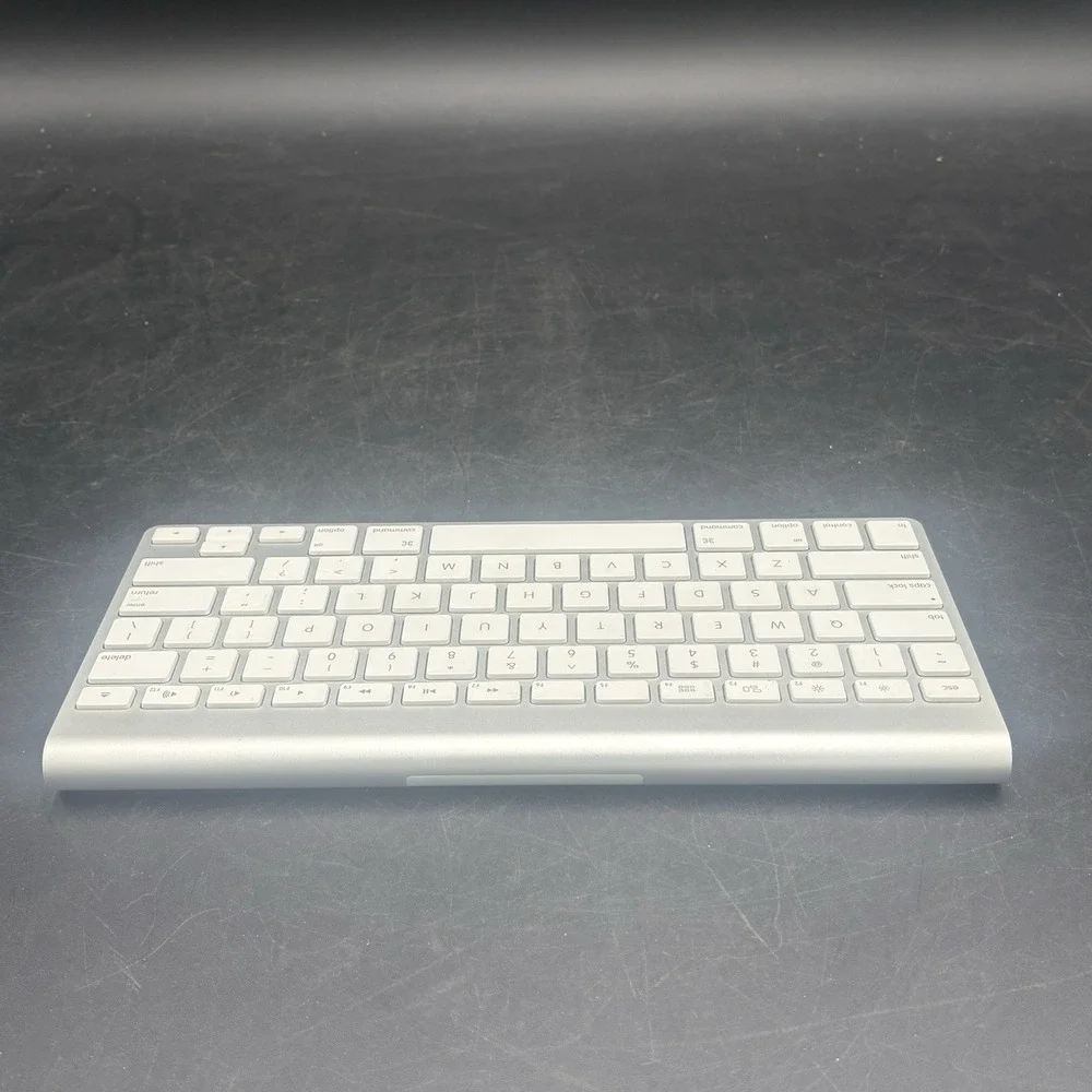 Genuine Apple Bluetooth Wireless Keyboard, Aluminum Model A1314